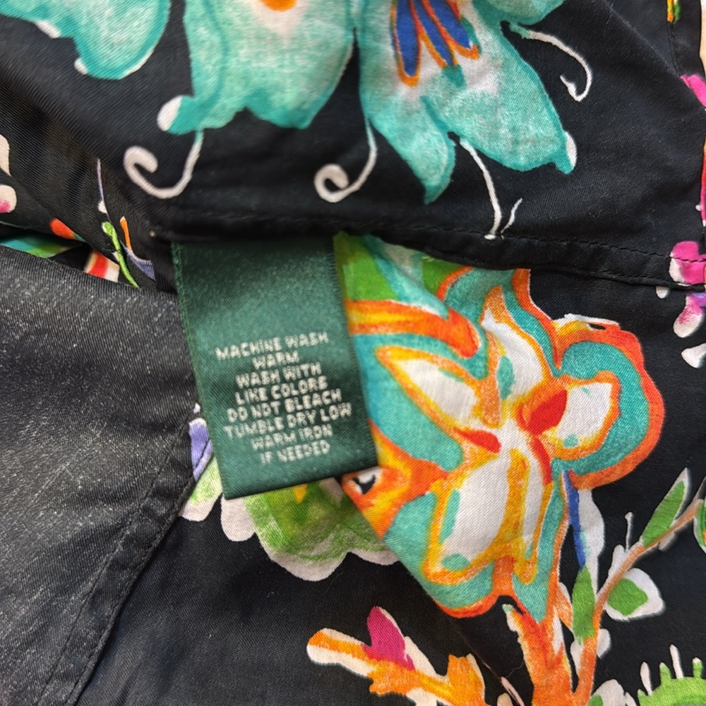 Lauren Ralph Lauren top, size M, 3/4 sleeves, like new condition. - Picture 5 of 6